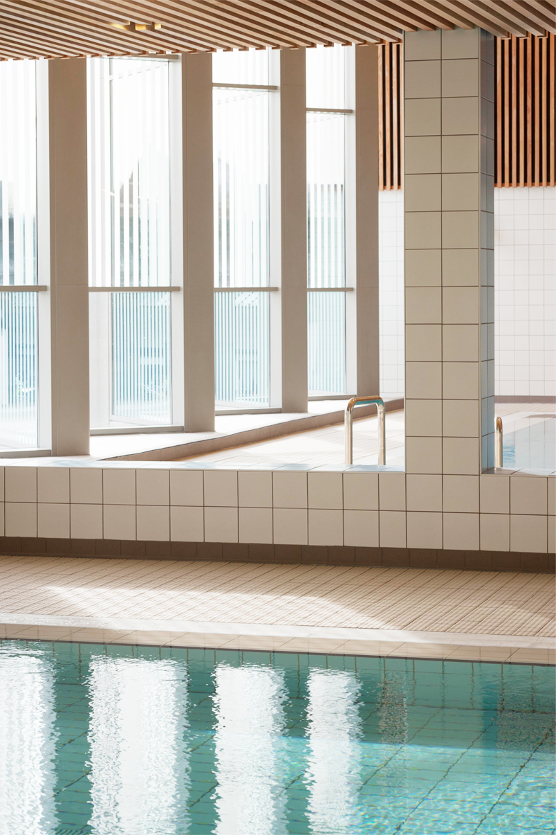 Victoria-Leisure-Centre-pool-and-tiles